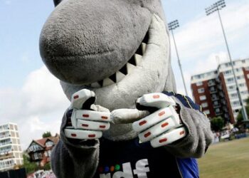 Sussex Sharks show bite in T20 thriller at Lord’s