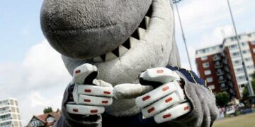 Sussex Sharks show bite in T20 thriller at Lord’s