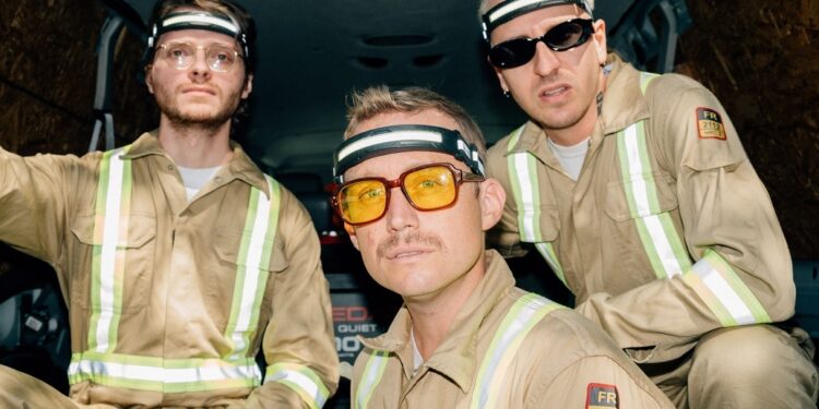 OMNI (pic Gem Hale) Omni to open up UK tour in Brighton