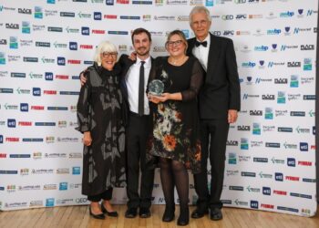 Ropetackle Arts Centre win business award