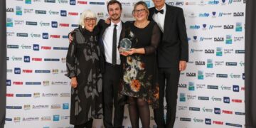 Ropetackle Arts Centre win business award