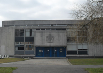 Suspected knifeman remanded in custody