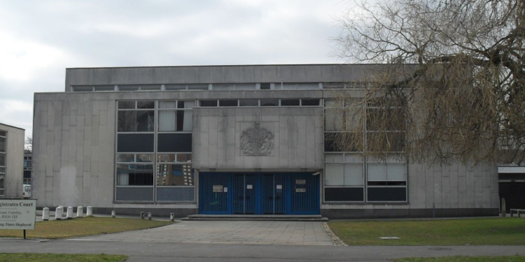 Crawley Magistrates' Court – Picture courtesy of Hassocks5489 / Wikimedia Commons Suspected knifeman remanded in custody