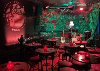 Free entry monthly showcase – Christmas party event in Brighton