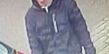 Teen robbed at knifepoint in Crawley