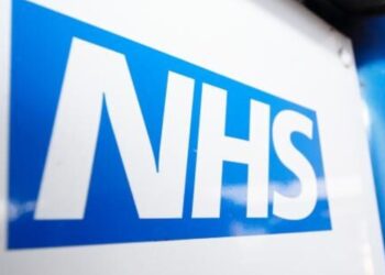 Cold snap spurs NHS chiefs to urge people to protect their lungs
