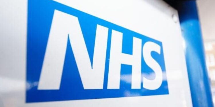 Cold snap spurs NHS chiefs to urge people to protect their lungs