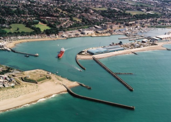 Body recovered from water near Shoreham Harbour