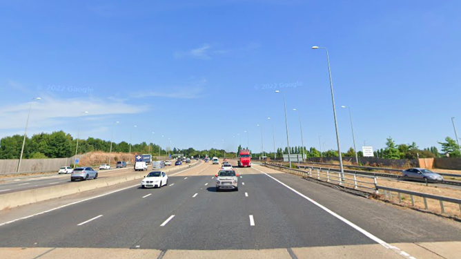 M25 braced for first ever planned full closure as drivers warned of long delays and told to only travel if necessary