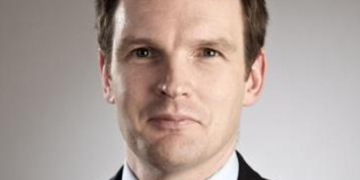 Former Sussex doctor turned MP quits Tories for Labour