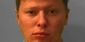 Wealden Police seek prisoner breaching the terms of his licence.