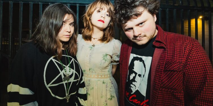 Skating Polly announce Brighton concert