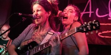 Hinds play two intimate Brighton gigs