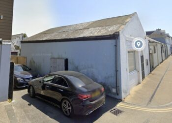 Plans submitted to rebuild West Sussex shop