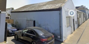 Plans submitted to rebuild West Sussex shop
