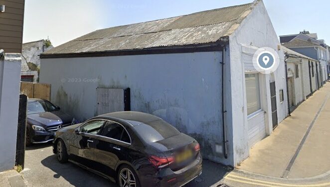 Plans submitted to rebuild West Sussex shop