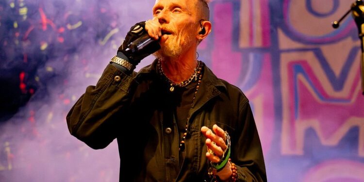 Tell yourself “I’m gonna do it again” and “I’m gonna get myself connected” with the Stereo MC’s