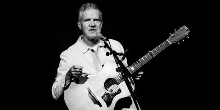 There’s no Commotion in Sussex as Lloyd Cole plays chilled solo set