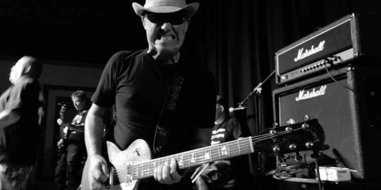 Grit your teeth as Peter And The Test Tube Babies announce annual Xmas gigs