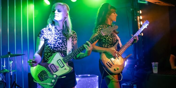 The Surfrajettes play Brighton gig ‘Easy As Pie’