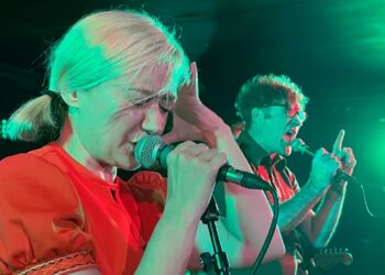 Prolapse play a mixture of punk rock, krautrock and shoegaze