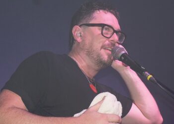 AK/DK give punters ‘Strange Loops’ & shots of adrenaline at Brighton concert