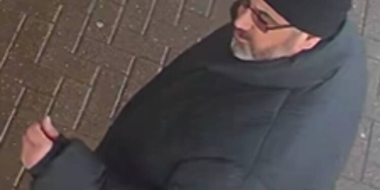 Witnesses who saw drunk man in Lancing asked to come forward