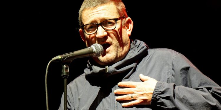 Paul Heaton & Rianne Downey treat us to nearly two ‘Happy Hours’ at Brighton Centre
