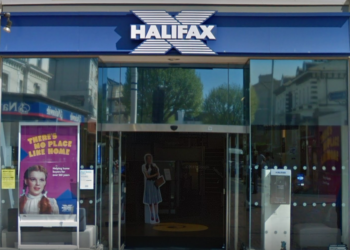 Man charged with bank burglary