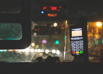 Taxi drivers told they must take card payments