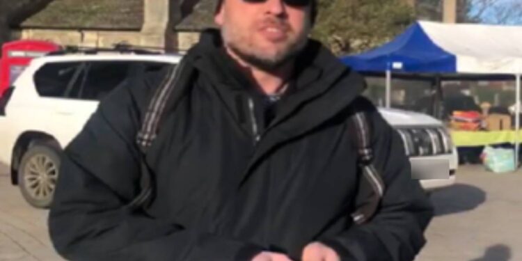 Man wanted over anti-Semitic attack on woman