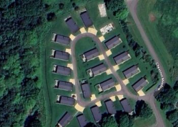 Holiday park wants to let out caravans as year-round homes