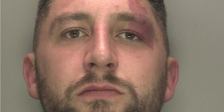 Man jailed for breaching restraining order with handwritten note