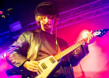 Feeling the Valentine’s Day ‘Joe Love’ for Fat Dog