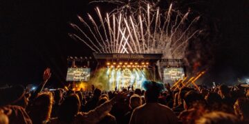 Queens Of The Stone Age, Vampire Weekend & Kings Of Leon to headline ‘Victorious’ 2025