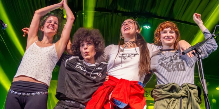 Hinds at Concorde 2, Brighton 17.2.25 (pic Sara-Louise Bowrey) It’s ‘Viva Hinds’ at Brighton’s Concorde 2