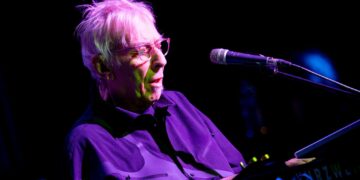 ‘I’m Waiting For The Man’…..John Cale….. Is the man!