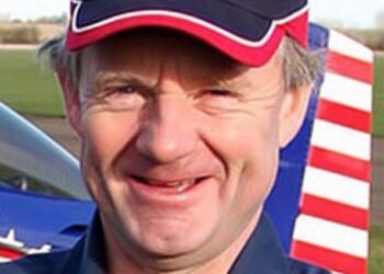 Air show crash pilot goes to court to try to win back flying licence