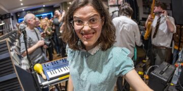 Welly ‘Big In The Suburbs’ and the cities too