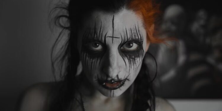 Pretty Addicted Pretty Addicted are offering ‘little dark hymns for the commune’