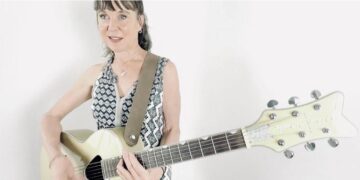 Throwing Muses to play two Sussex concerts