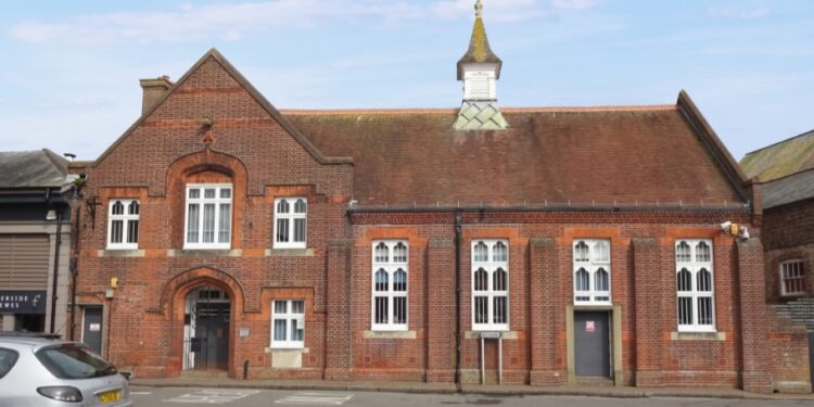 Beauty supplement company takes on Vampire’s Wife offices