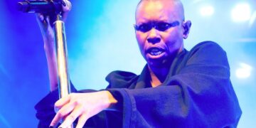 Skunk Anansie ‘Tear The Place Up’