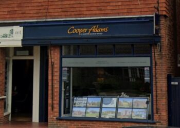 Estate agent pocketed client’s deposit then threatened manager