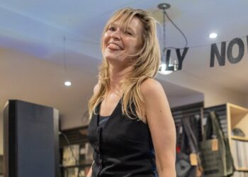 Billy Nomates play instore gig ahead of her September Brighton concert