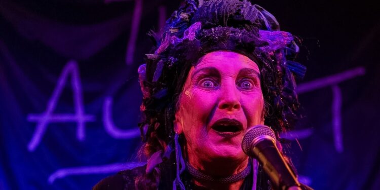 “Ah! Oh! Ah! Oh!” Lene Lovich performs rare Brighton concert