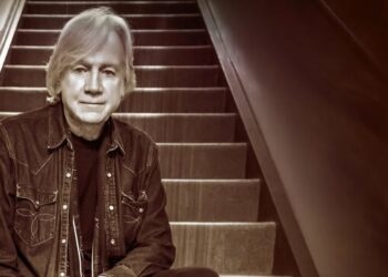 Justin Hayward adds Brighton’s prestigious Theatre Royal to forthcoming UK tour