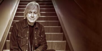Justin Hayward adds Brighton’s prestigious Theatre Royal to forthcoming UK tour