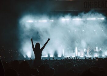 ‘On The Beach’ Day One with Bonobo and friends