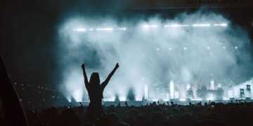 ‘On The Beach’ Day One with Bonobo and friends